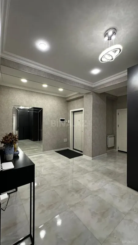 Satılır 2 otaqlı mənzil 88 m²