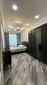 Satılır 2 otaqlı mənzil 88 m²