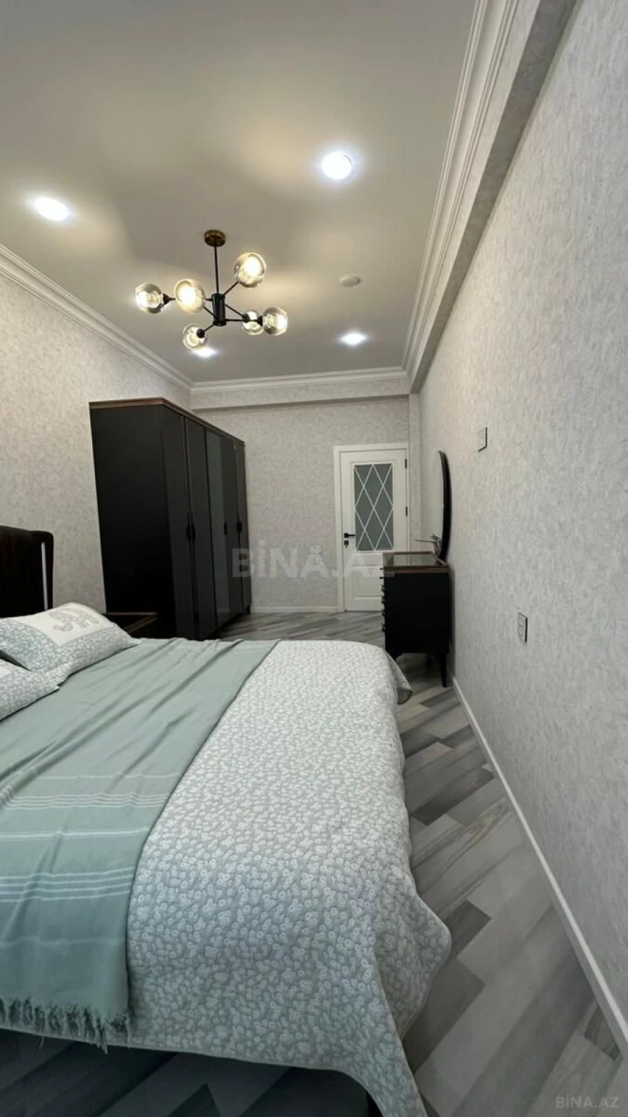 Satılır 2 otaqlı mənzil 88 m²