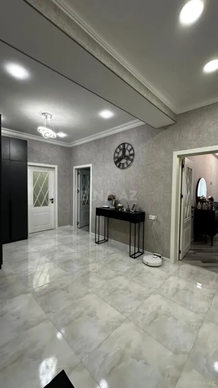Satılır 2 otaqlı mənzil 88 m²