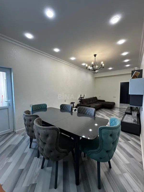 Satılır 2 otaqlı mənzil 88 m²