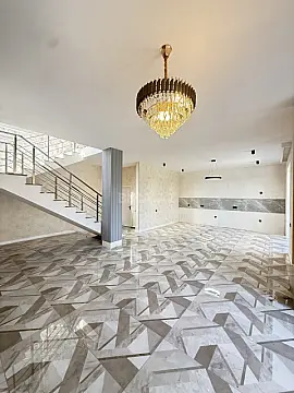 Satılır 4 otaqlı həyət evi 200 m²