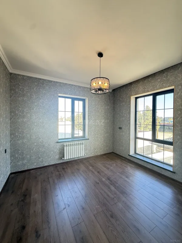 Satılır 4 otaqlı həyət evi 200 m²