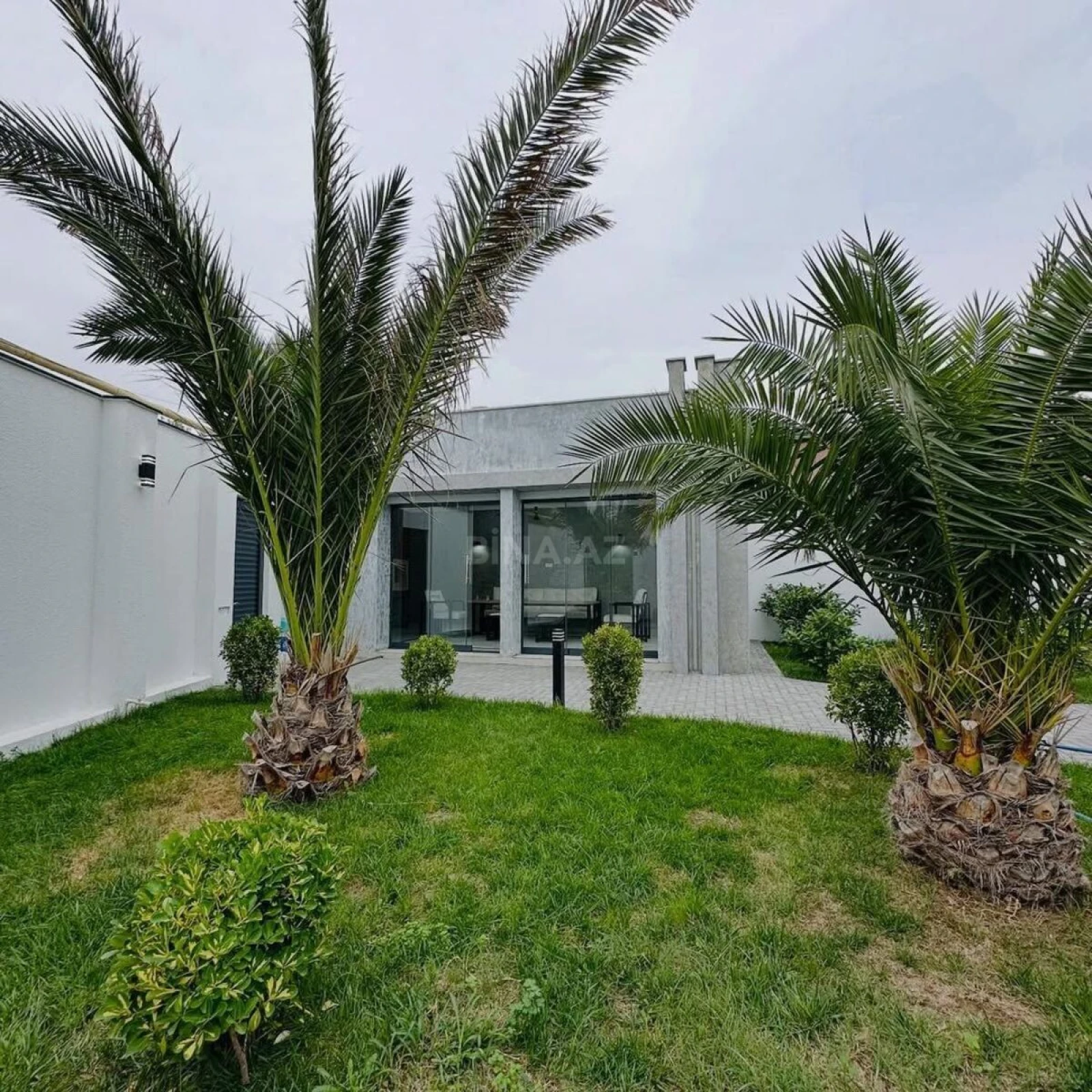 Kirayə verilir 4 otaqlı həyət evi 360 m²