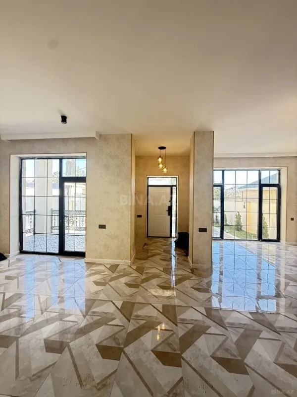 Satılır 4 otaqlı həyət evi 200 m²