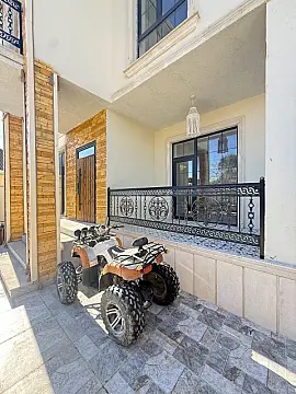 Satılır 4 otaqlı həyət evi 200 m²