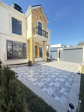 Satılır 4 otaqlı həyət evi 200 m²