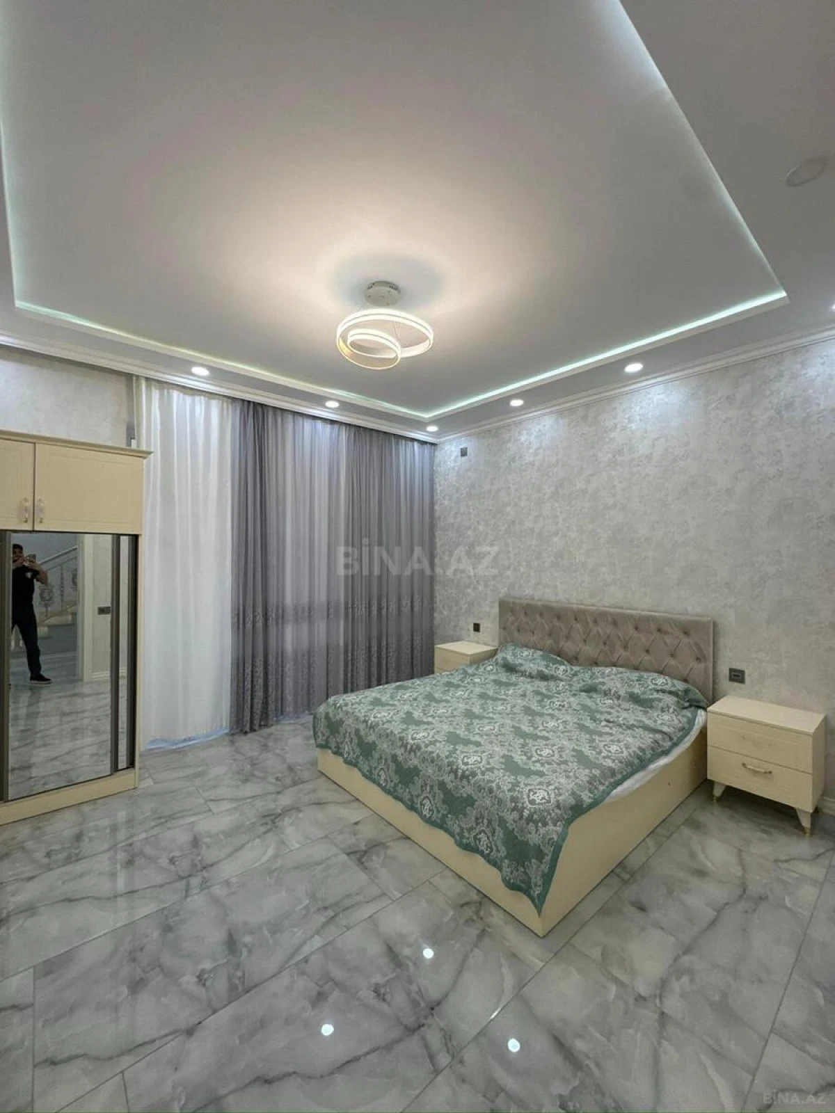 Kirayə verilir 6 otaqlı həyət evi 360 m²