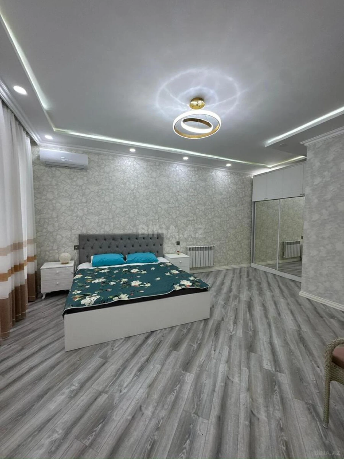 Kirayə verilir 6 otaqlı həyət evi 360 m²