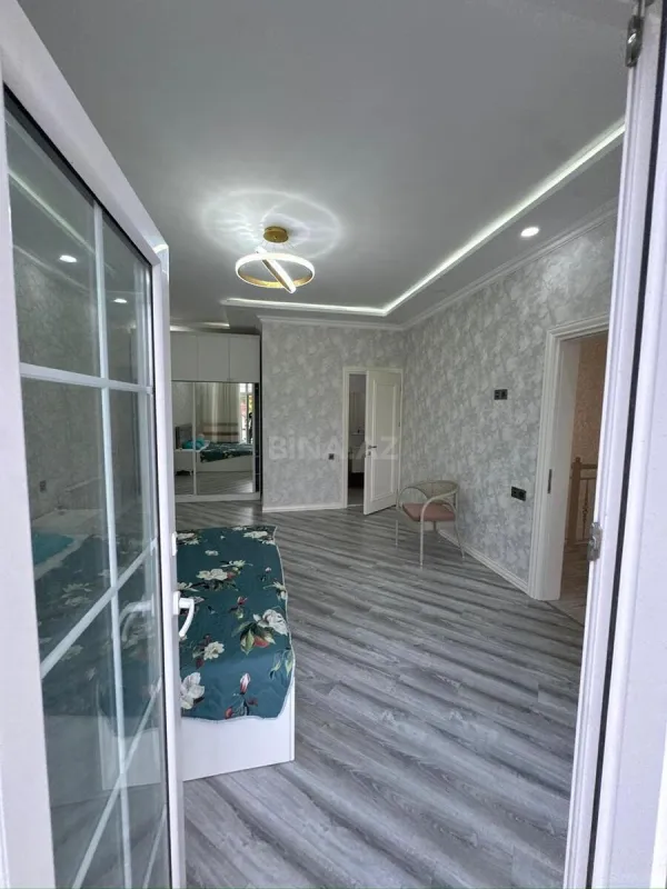 Kirayə verilir 6 otaqlı həyət evi 360 m²