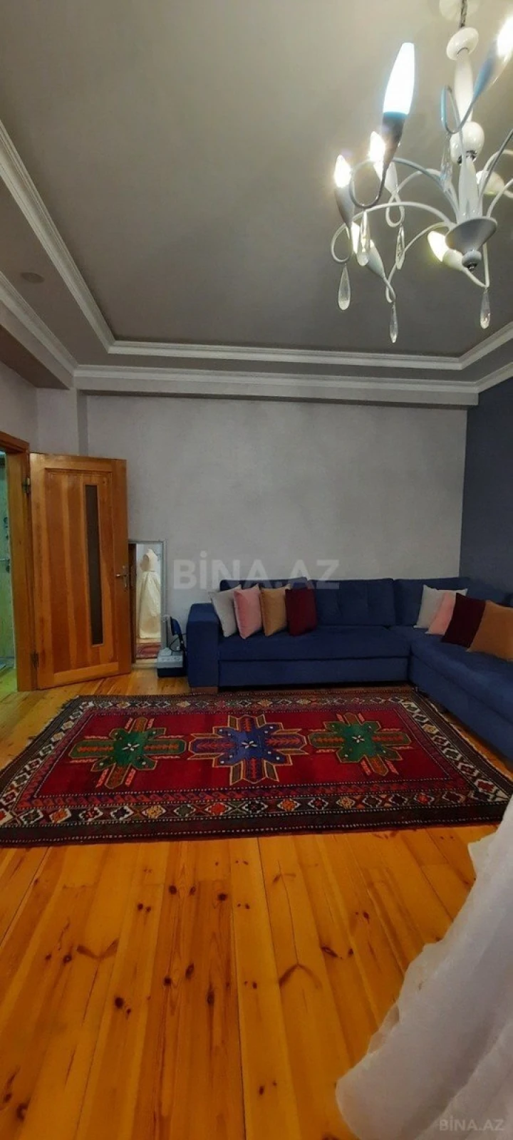 Satılır 4 otaqlı mənzil 120 m²