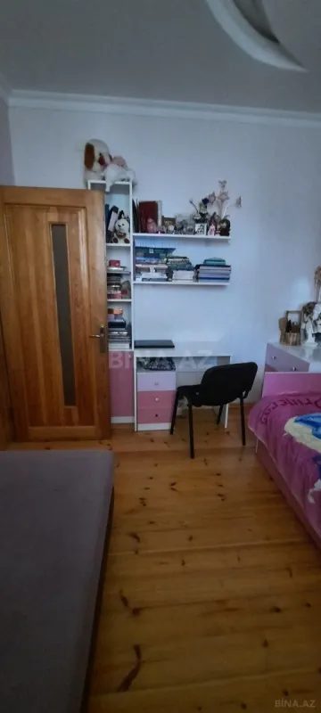 Satılır 4 otaqlı mənzil 120 m²