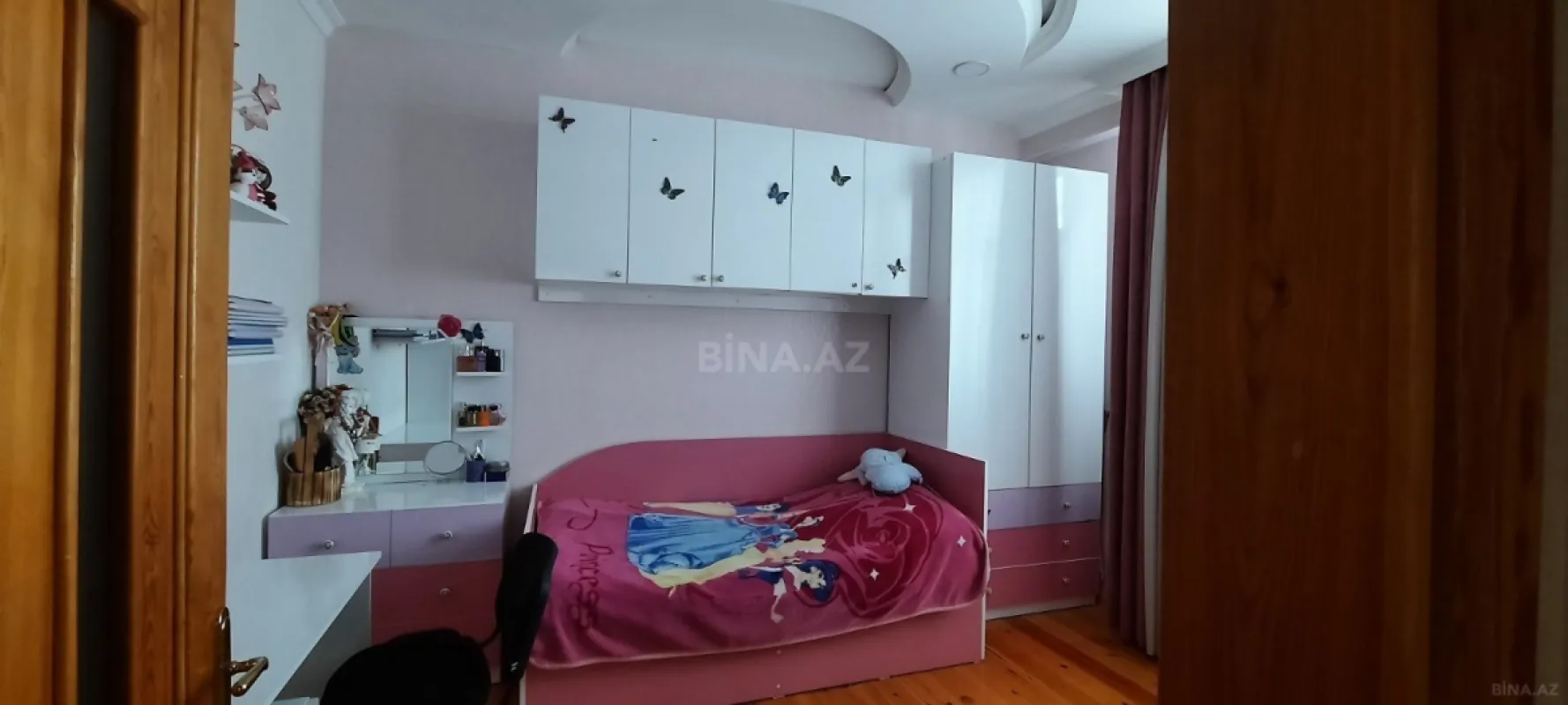 Satılır 4 otaqlı mənzil 120 m²