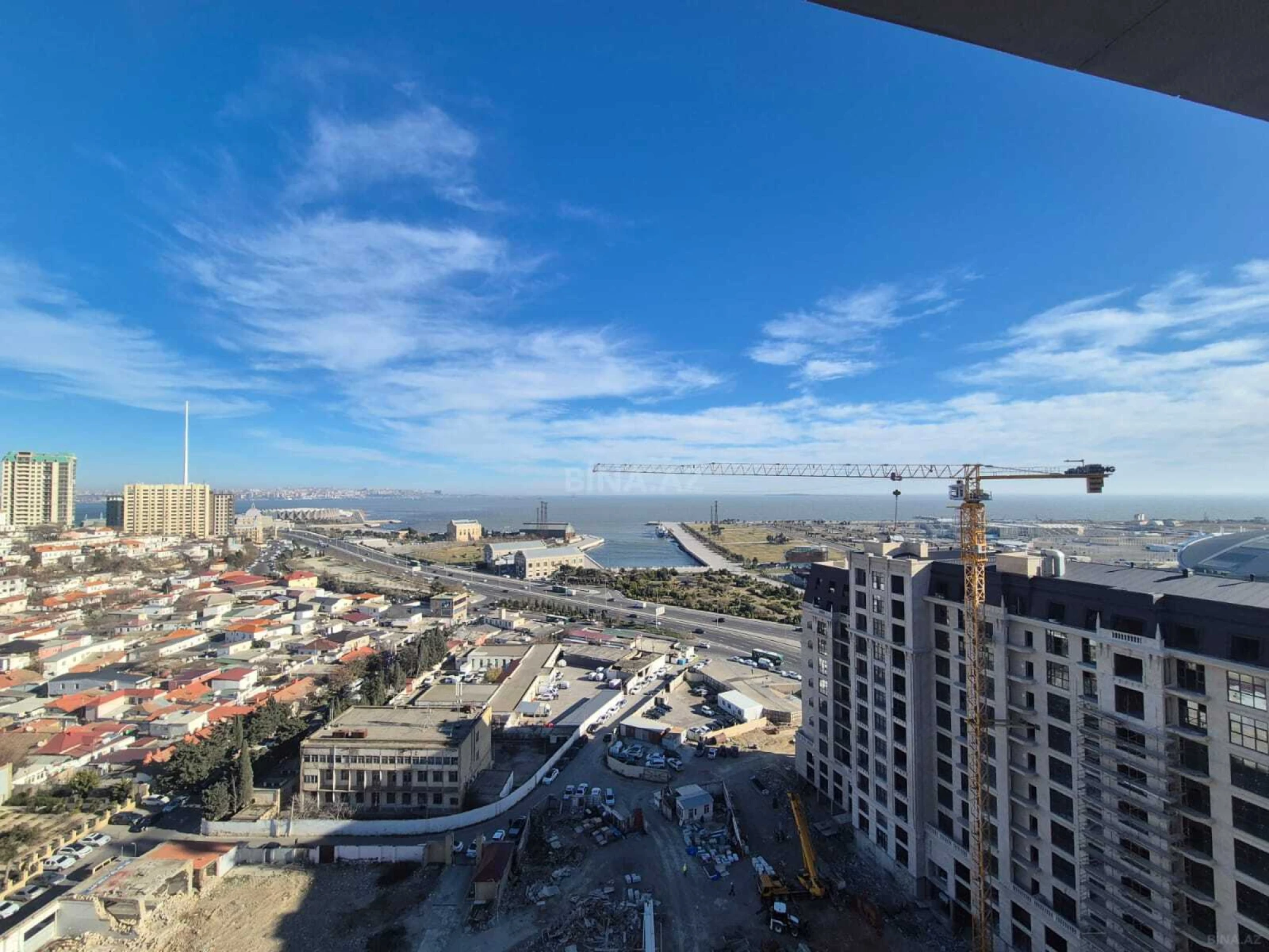 Satılır 2 otaqlı mənzil 72 m²