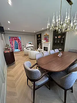 Satılır 5 otaqlı mənzil 240 m²