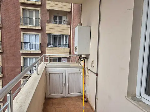 Kirayə verilir 3 otaqlı mənzil 148 m²