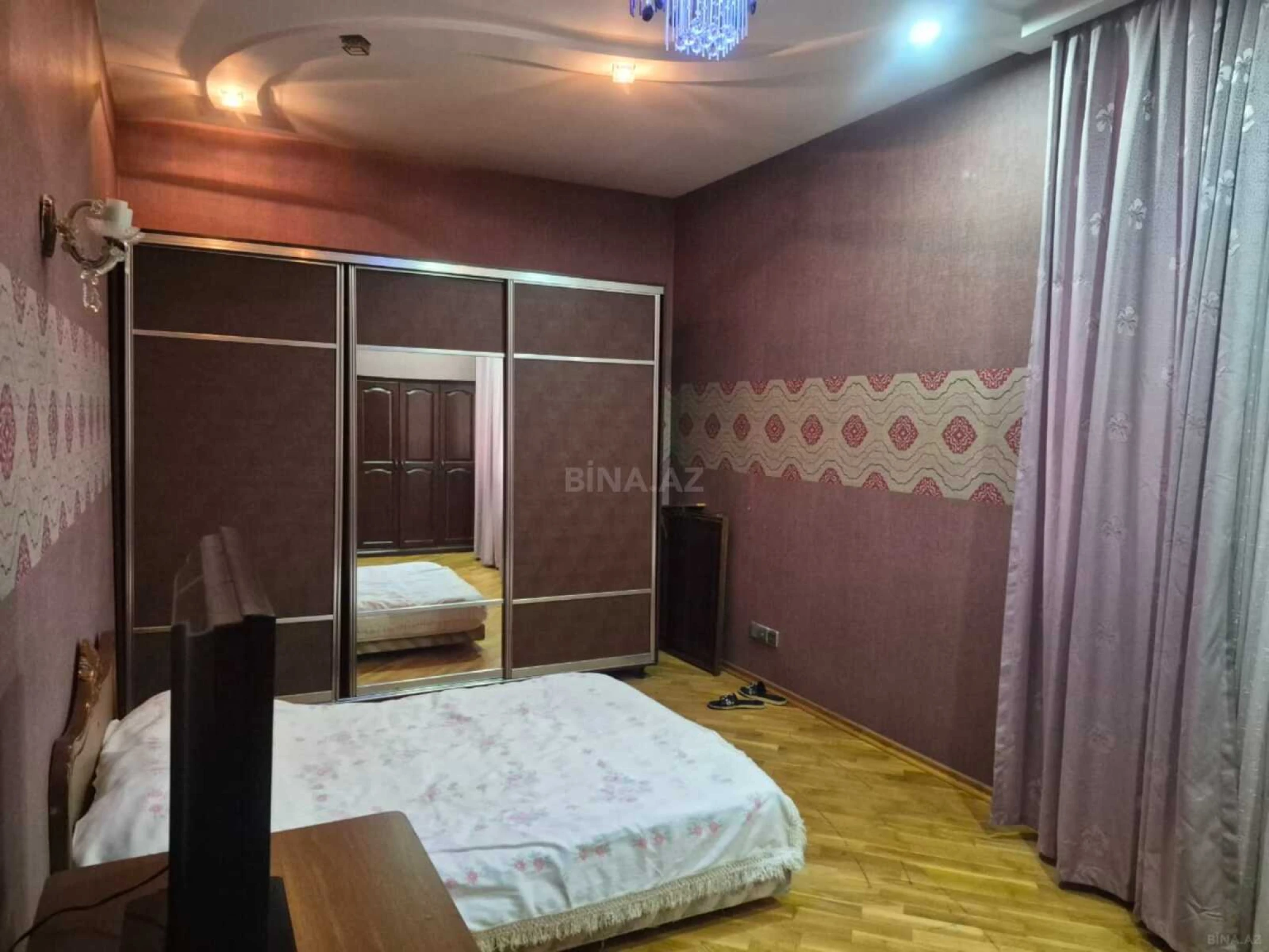Kirayə verilir 3 otaqlı mənzil 148 m²