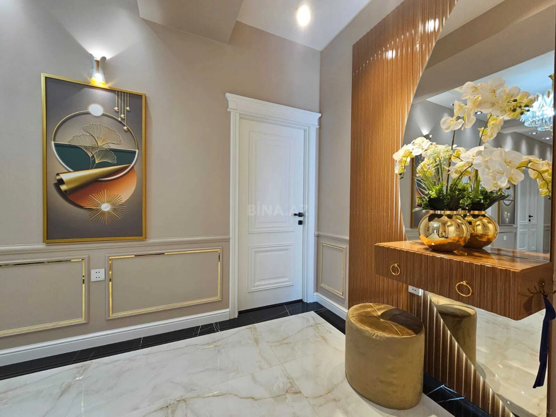 Satılır 3 otaqlı mənzil 120 m²