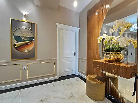 Satılır 3 otaqlı mənzil 120 m²