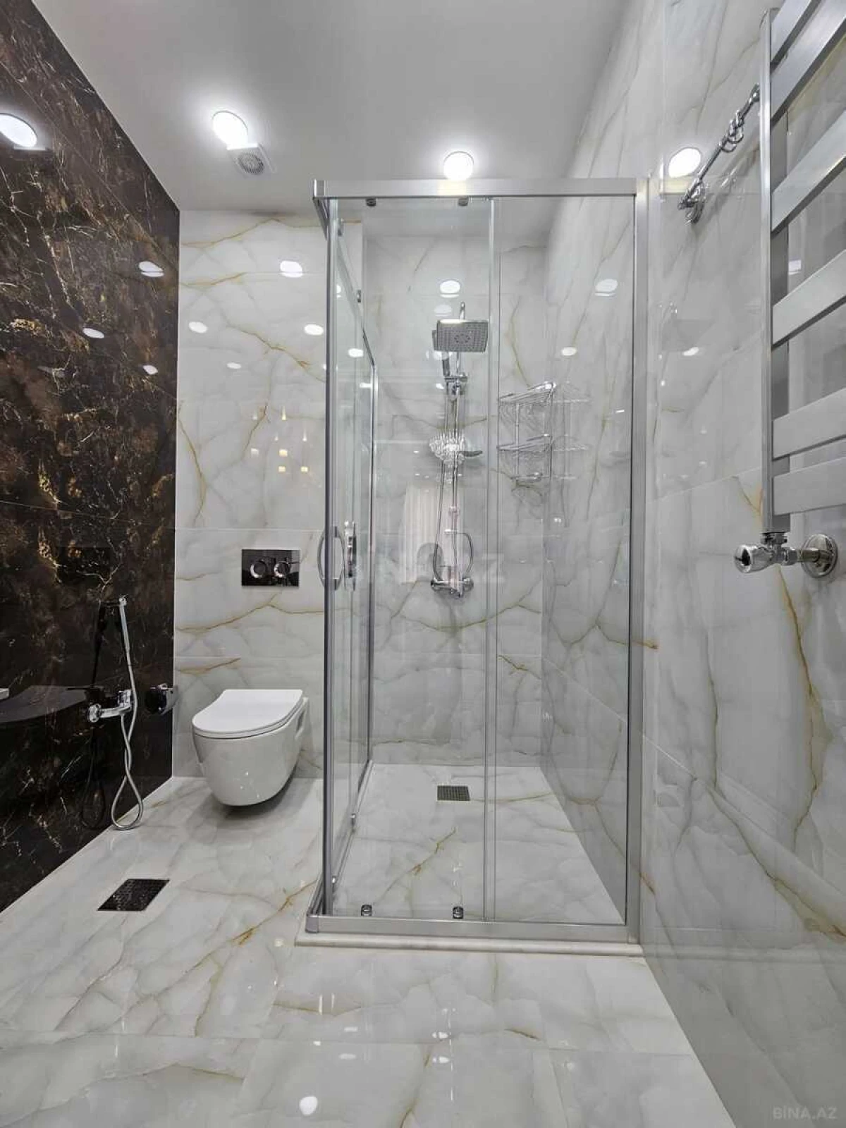 Satılır 3 otaqlı mənzil 120 m²