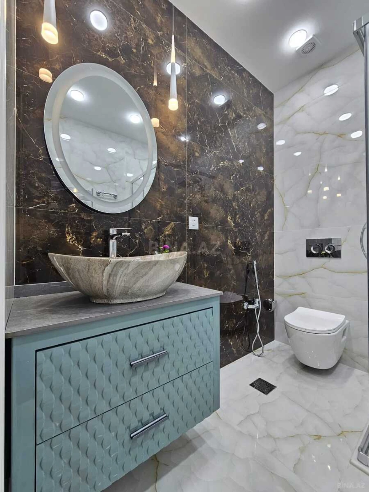 Satılır 3 otaqlı mənzil 120 m²