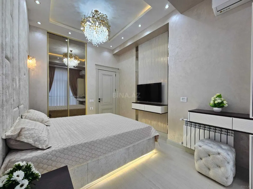 Satılır 3 otaqlı mənzil 120 m²
