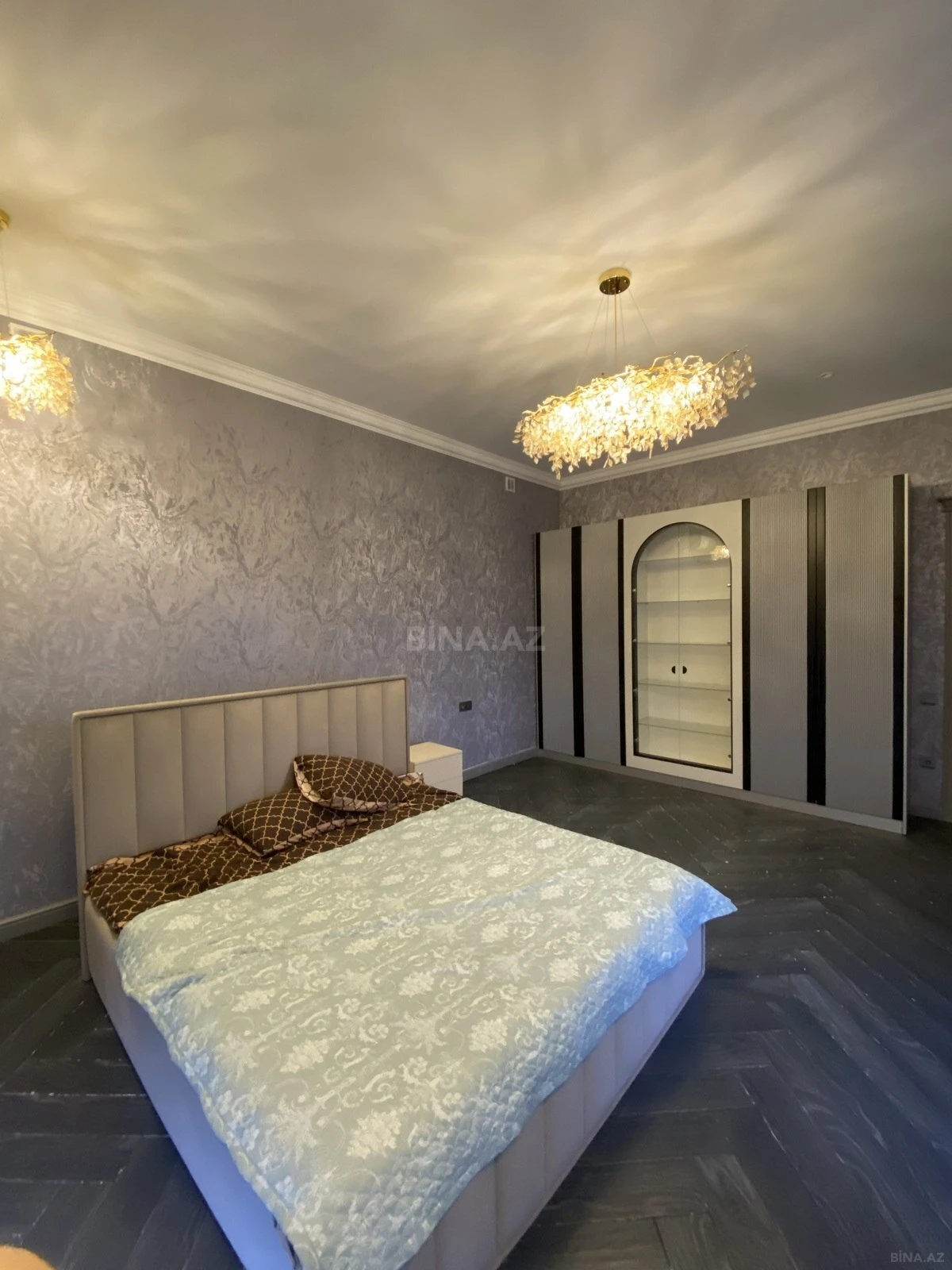 Kirayə verilir 5 otaqlı həyət evi 360 m²