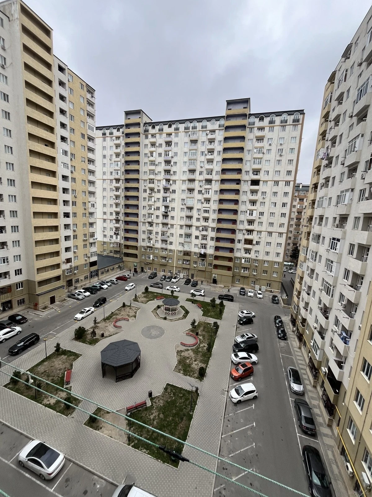 Satılır 2 otaqlı mənzil 44 m²
