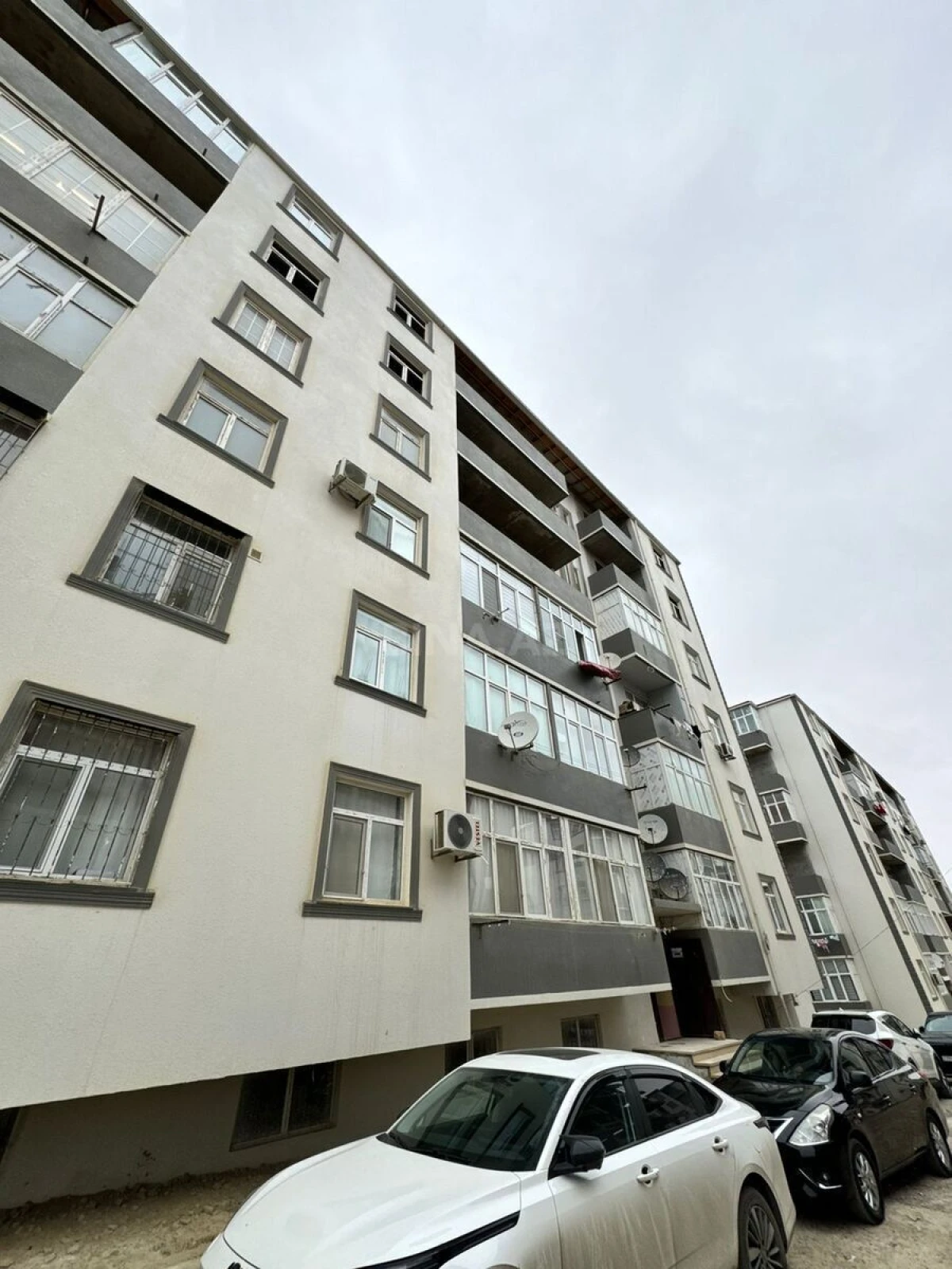 Satılır 3 otaqlı mənzil 73 m²
