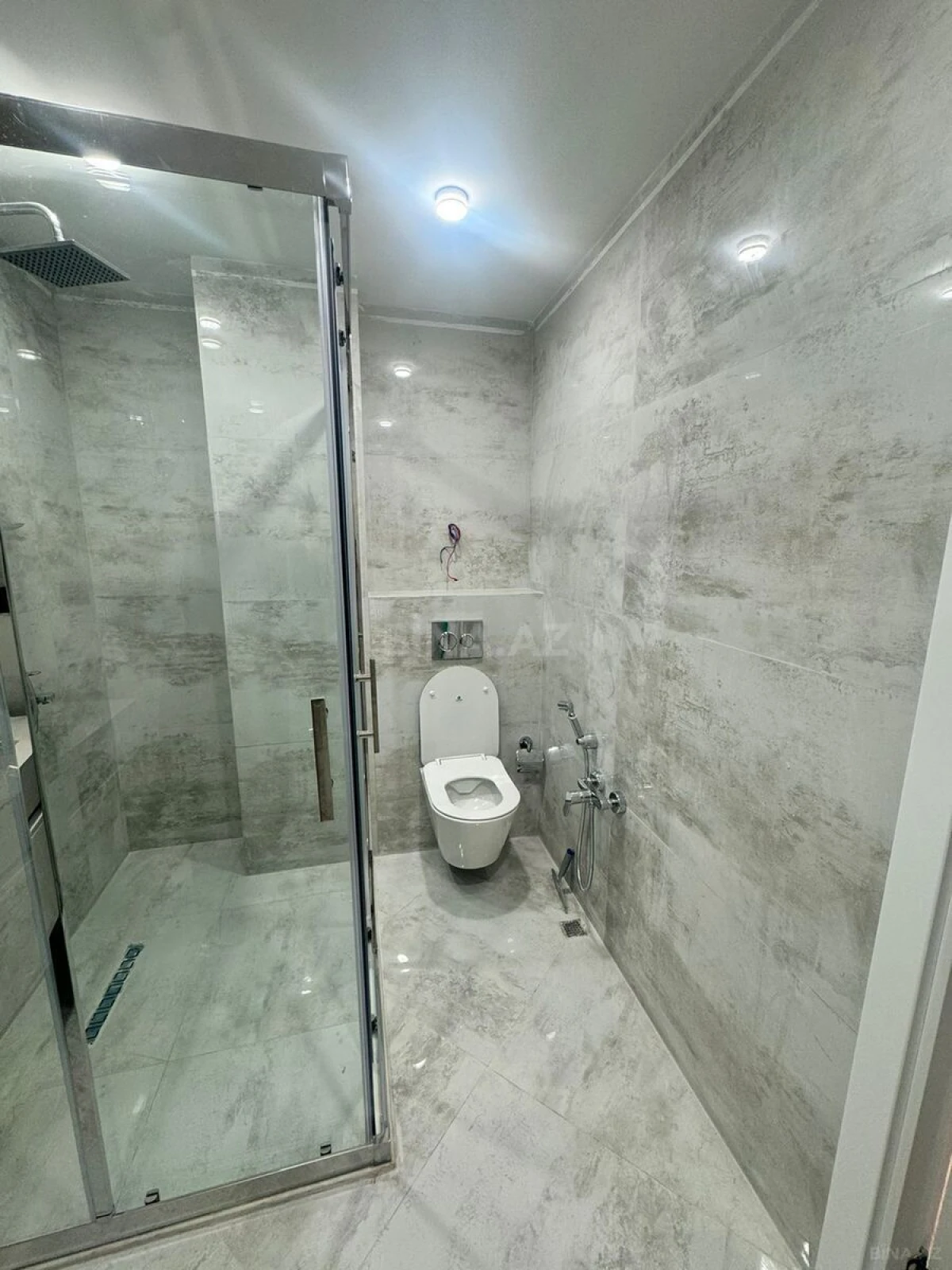 Satılır 3 otaqlı mənzil 73 m²
