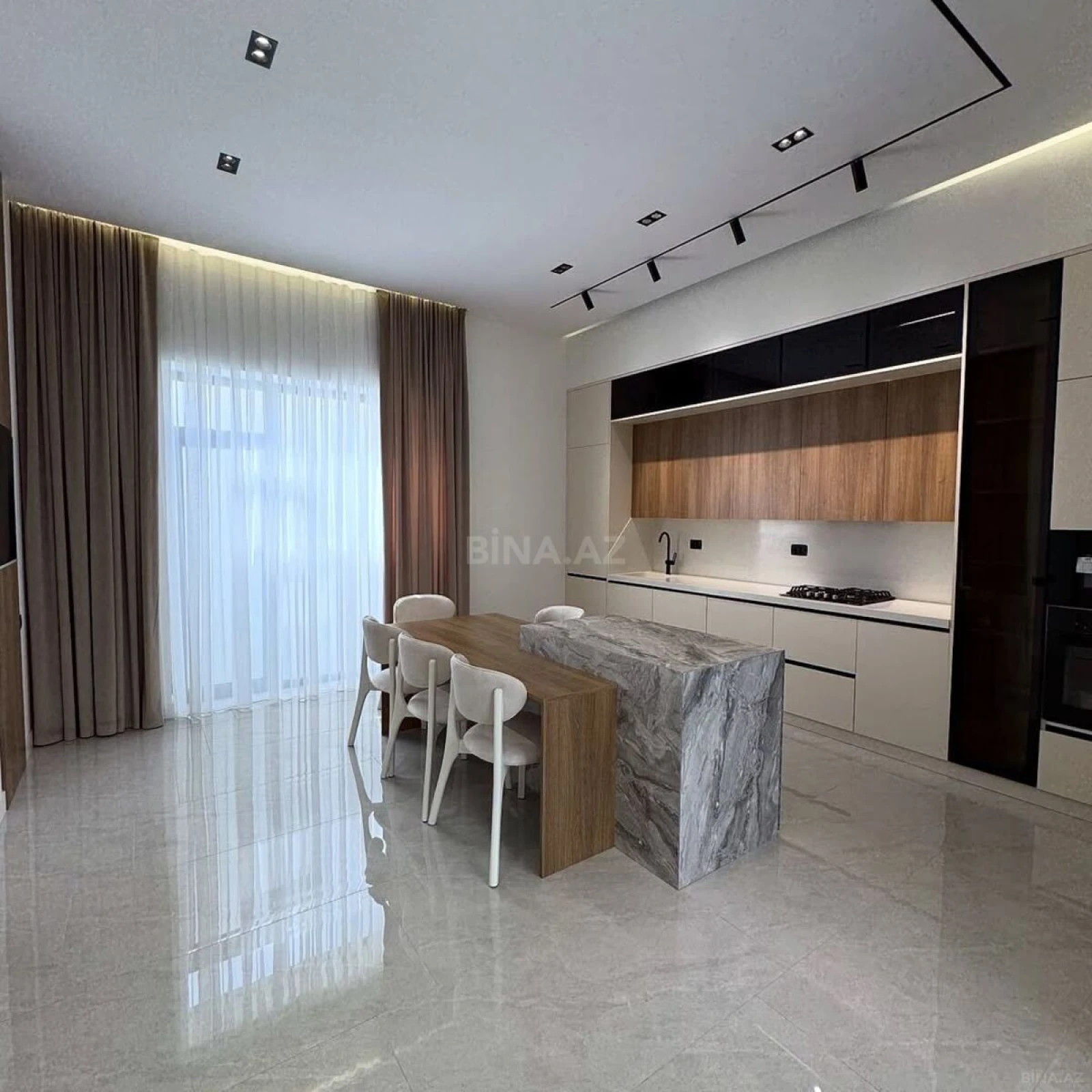 Kirayə verilir 4 otaqlı həyət evi 360 m²