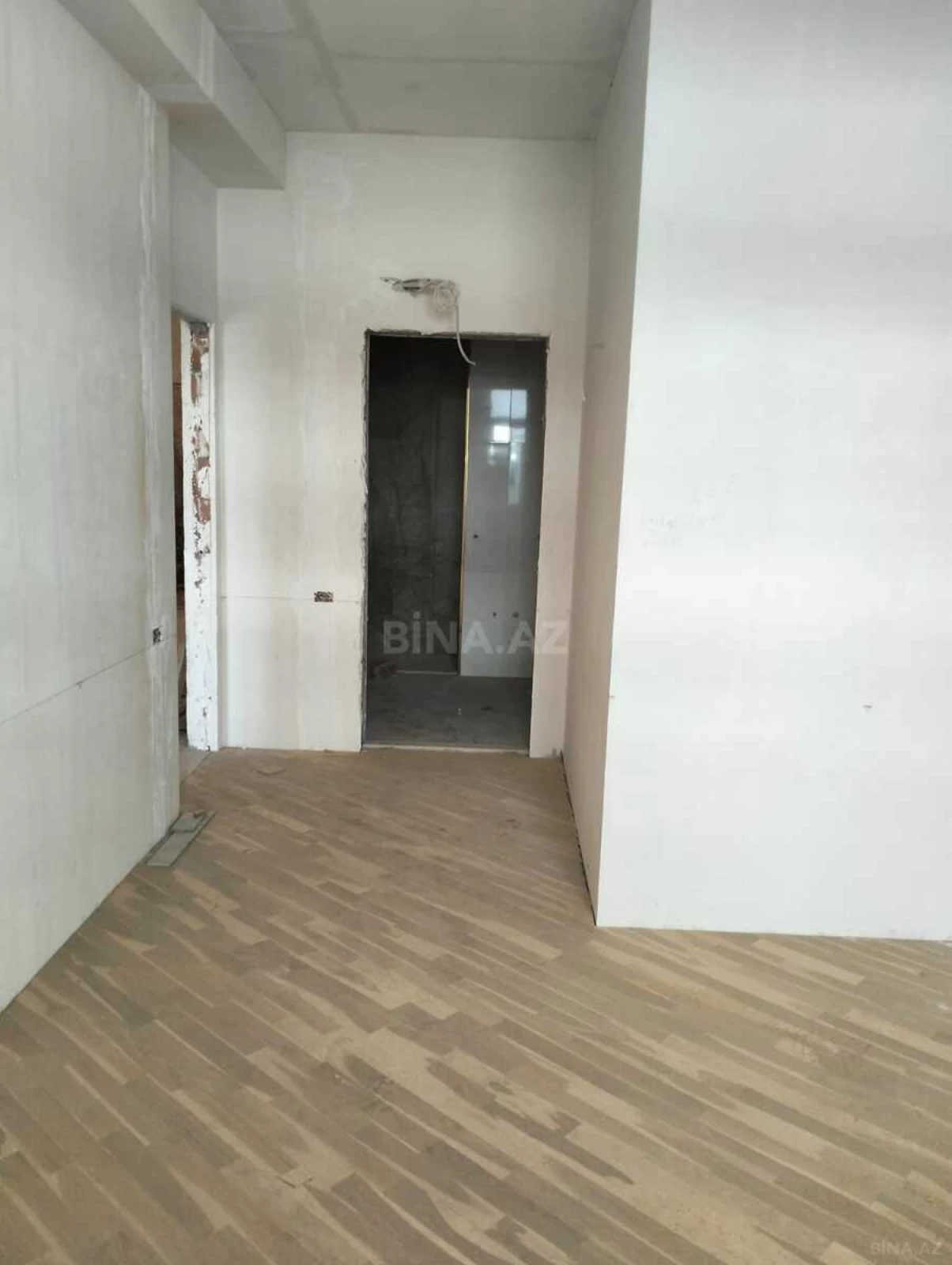 Satılır 3 otaqlı mənzil 129 m²