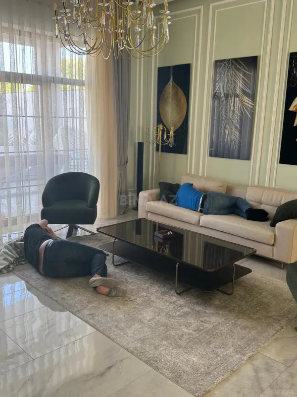 Kirayə verilir 5 otaqlı həyət evi 360 m²