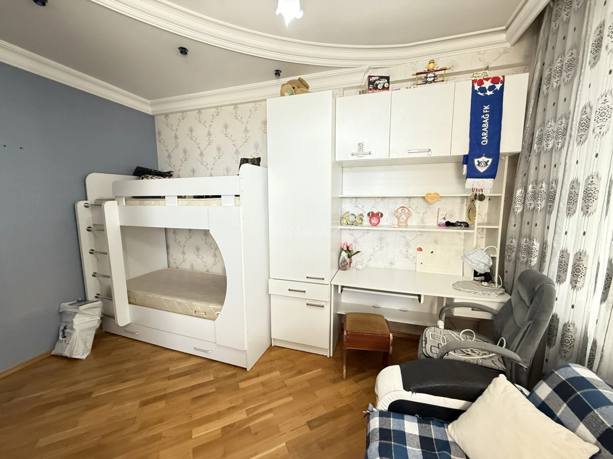 Satılır 3 otaqlı mənzil 125 m²