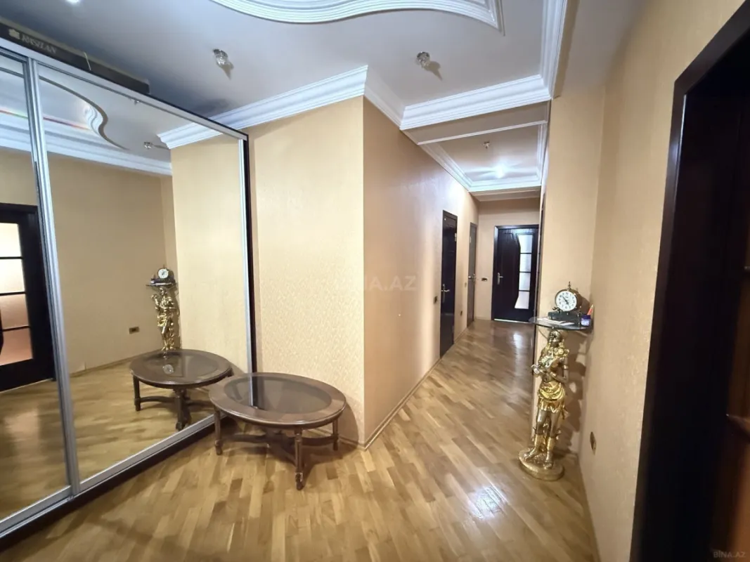 Satılır 3 otaqlı mənzil 125 m²