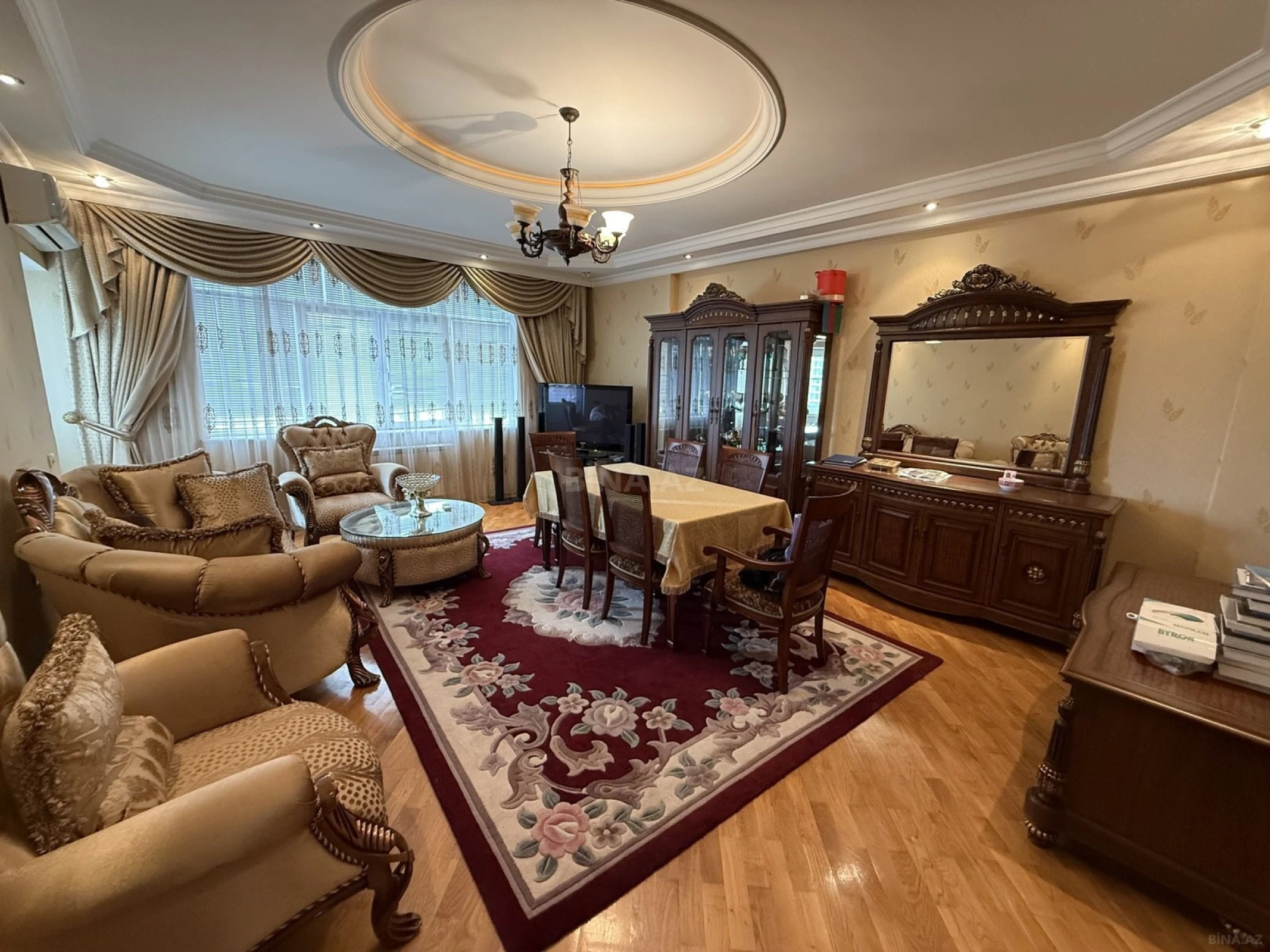 Satılır 3 otaqlı mənzil 125 m²