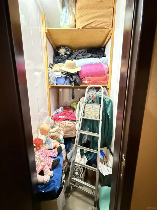 Satılır 3 otaqlı mənzil 125 m²