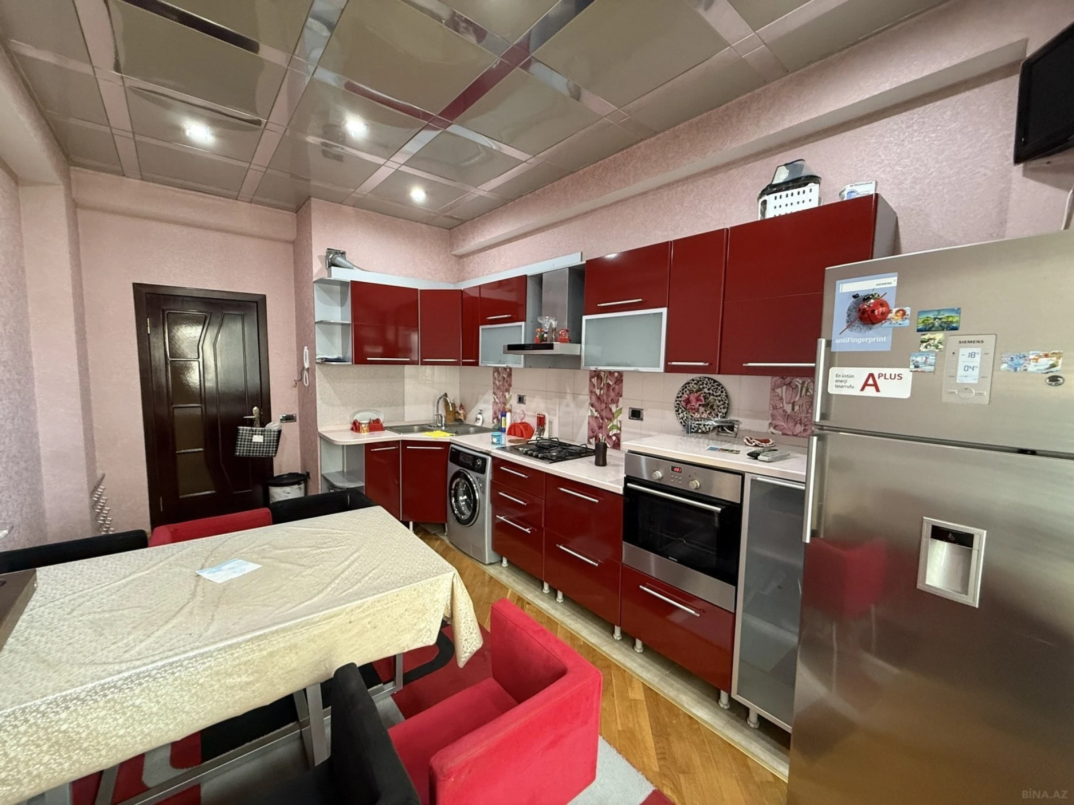 Satılır 3 otaqlı mənzil 125 m²