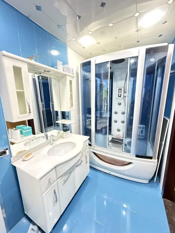 Satılır 3 otaqlı mənzil 125 m²