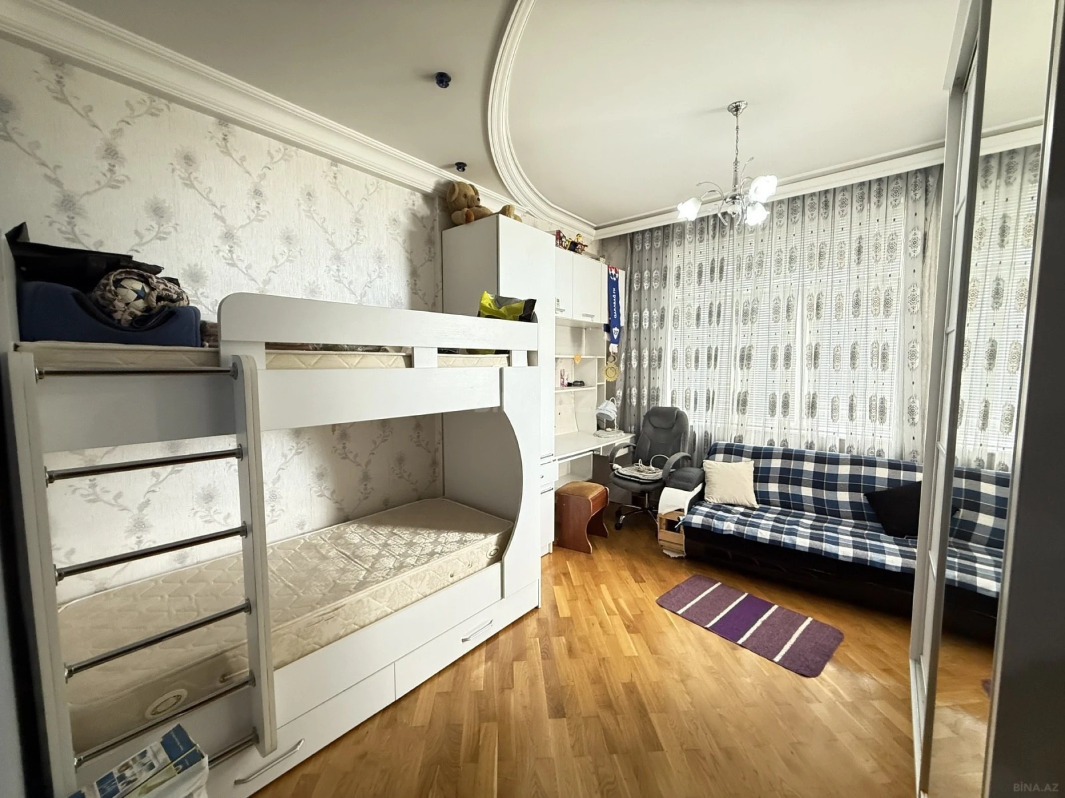 Satılır 3 otaqlı mənzil 125 m²