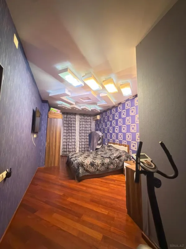 Satılır 4 otaqlı mənzil 167 m²