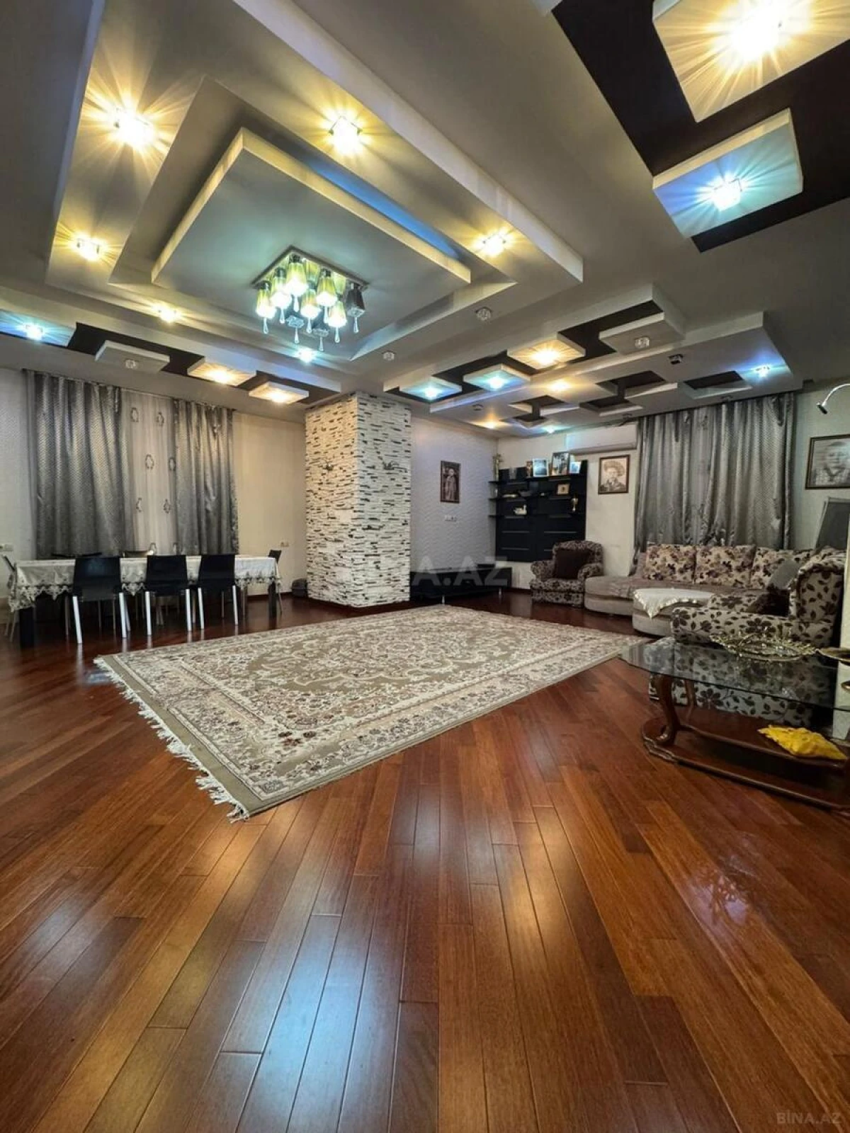Satılır 4 otaqlı mənzil 167 m²