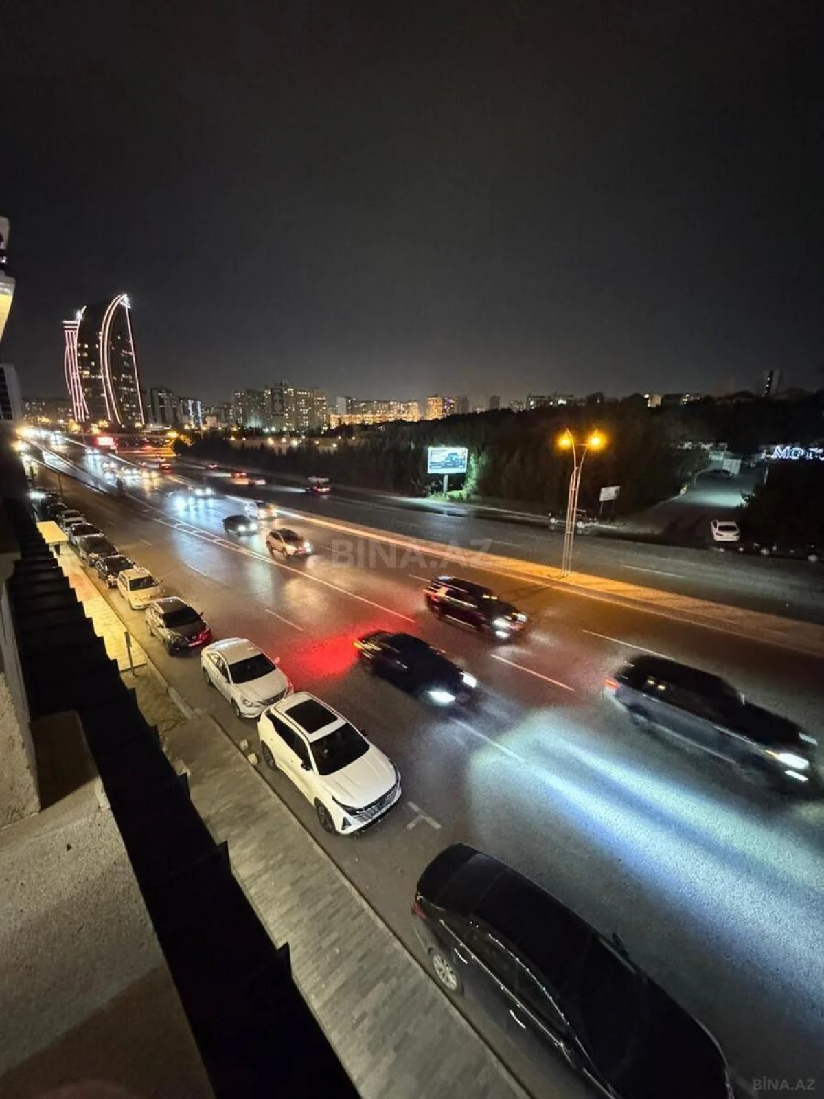 Satılır 4 otaqlı mənzil 167 m²