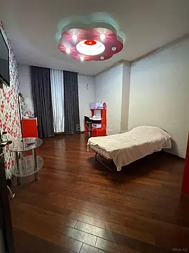 Satılır 4 otaqlı mənzil 167 m²