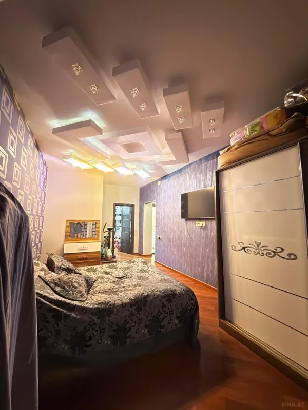 Satılır 4 otaqlı mənzil 167 m²