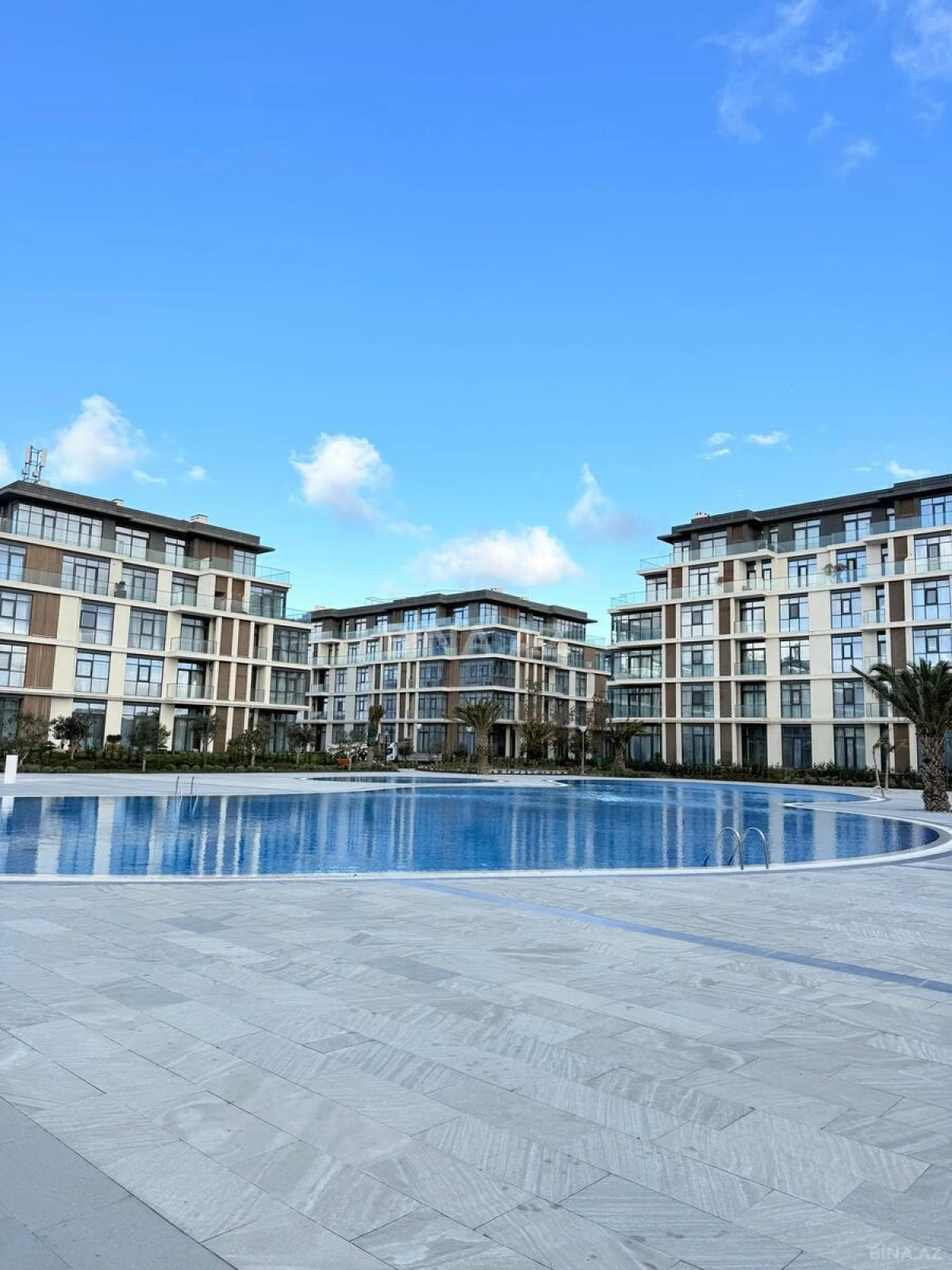 Satılır 2 otaqlı mənzil 72 m²