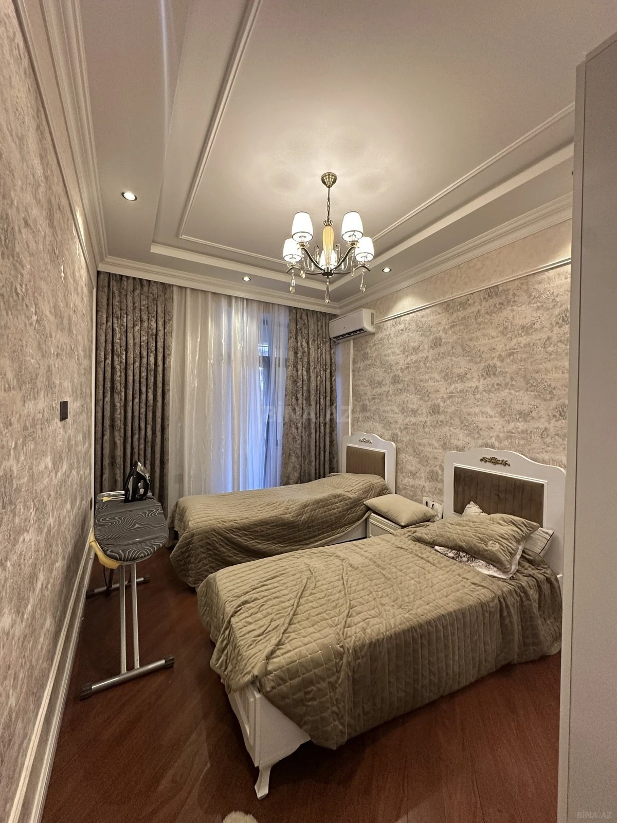 Satılır 3 otaqlı mənzil 117 m²