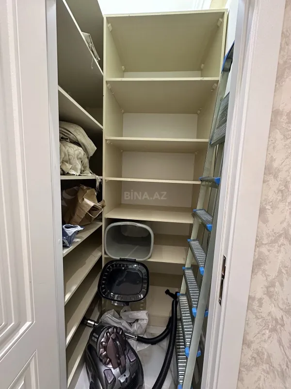 Satılır 3 otaqlı mənzil 117 m²