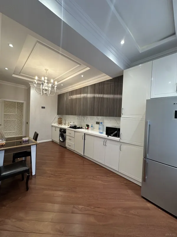 Satılır 3 otaqlı mənzil 117 m²