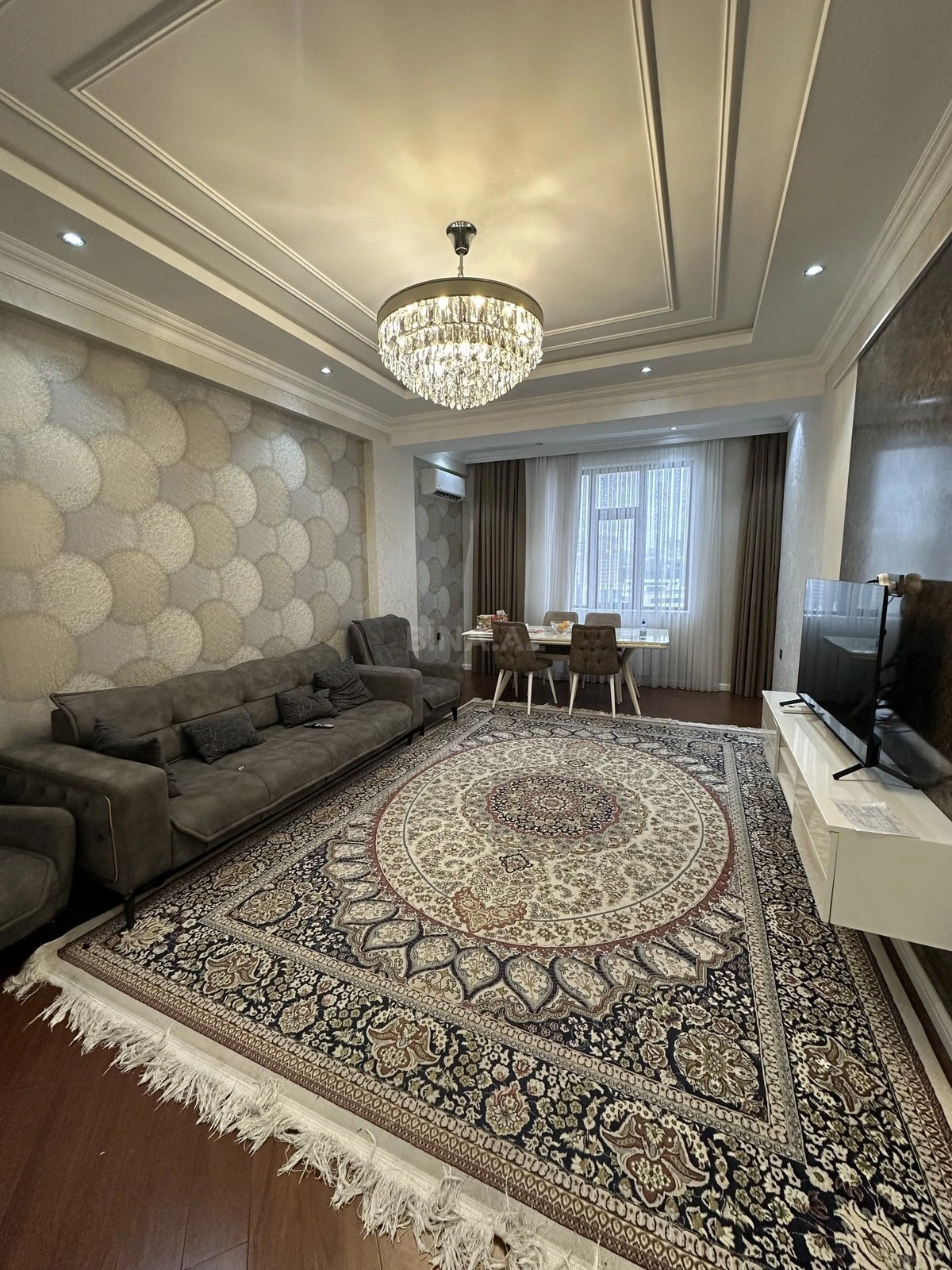 Satılır 3 otaqlı mənzil 117 m²